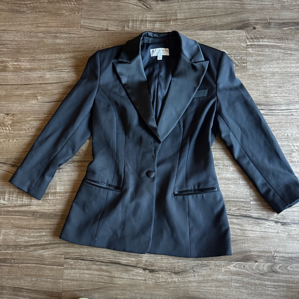 St. John evening quarter sleeve blazer black size 6